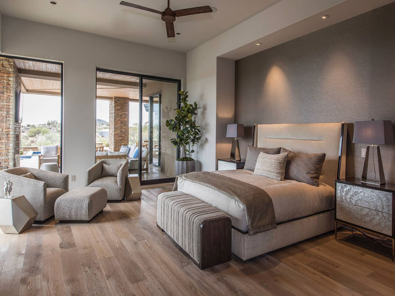 Master bedroom interior designs by Homzelite